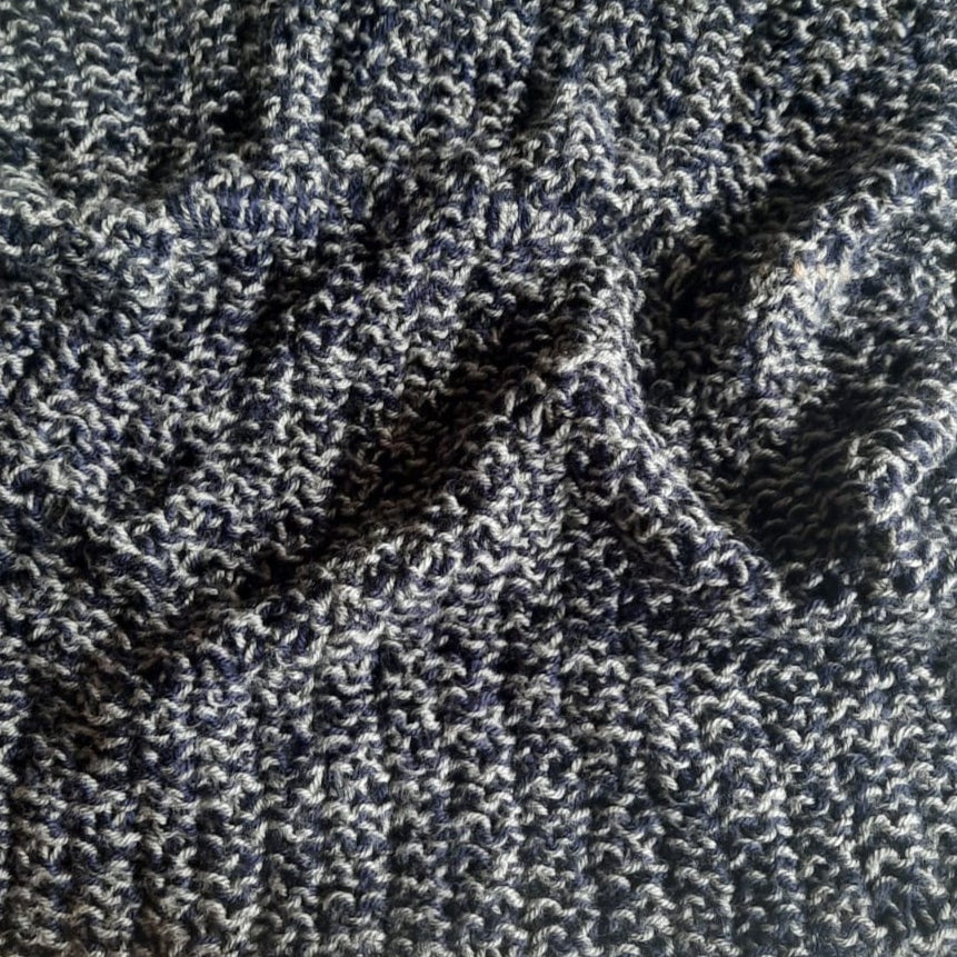 Cuello Azul y Gris